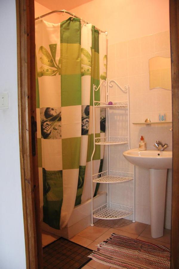 Chambre D'Hote "Chez Antoinette Et Charles" Santo-Pietro-di-Venaco Δωμάτιο φωτογραφία